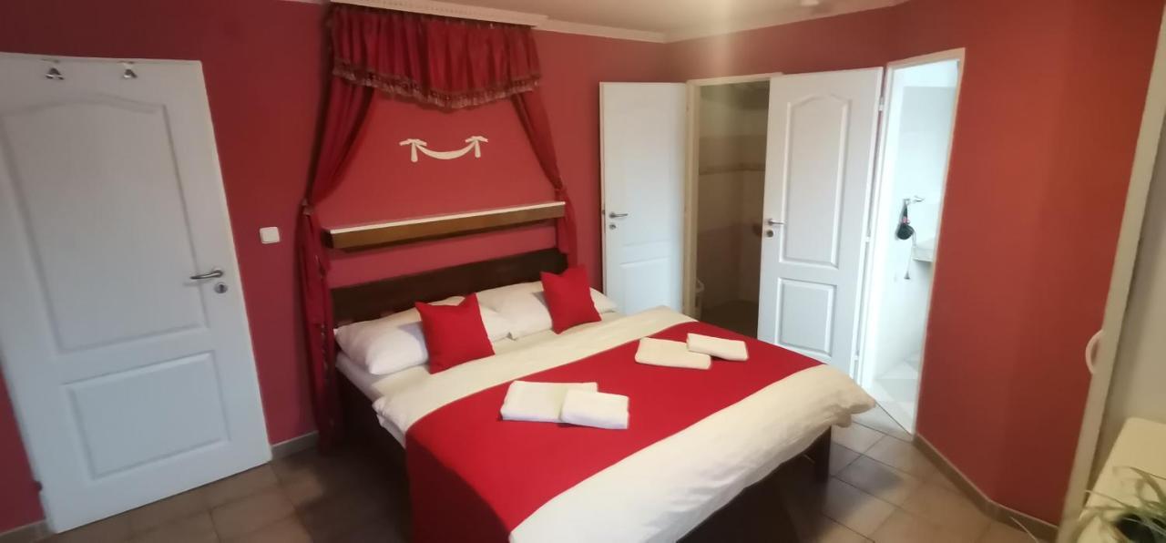 Penzion Monika Hrusovany nad Jevisovkou Bagian luar foto